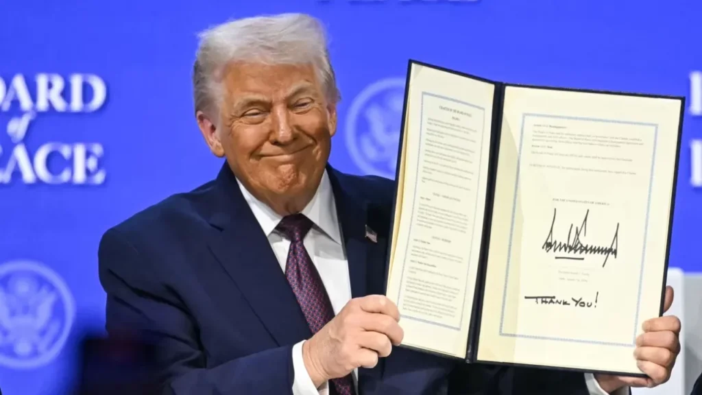 Підпис Трампа з'явиться на доларах