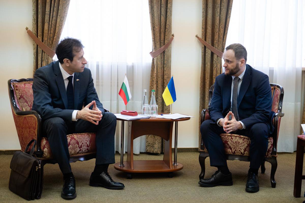 Україна та Болгарія працюють над запуском пасажирського залізничного сполучення через Румунію