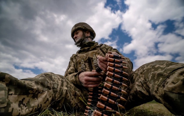 Українські військові на позиціях під час інтенсивних боїв