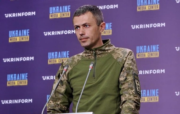 Українські прикордонники на спостережному пункті на кордоні з РФ
