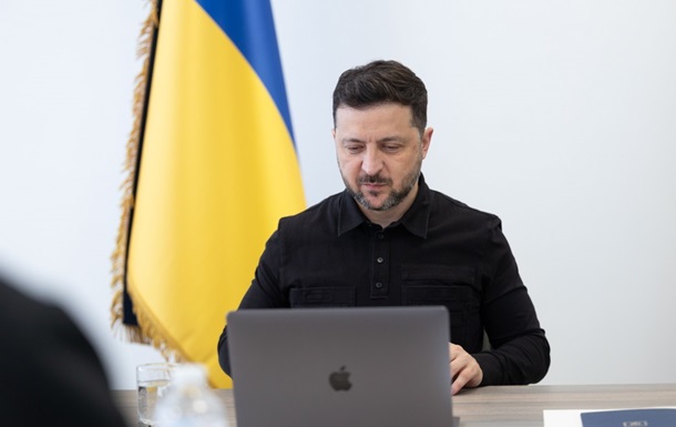 Президент України Володимир Зеленський під час міжнародних переговорів