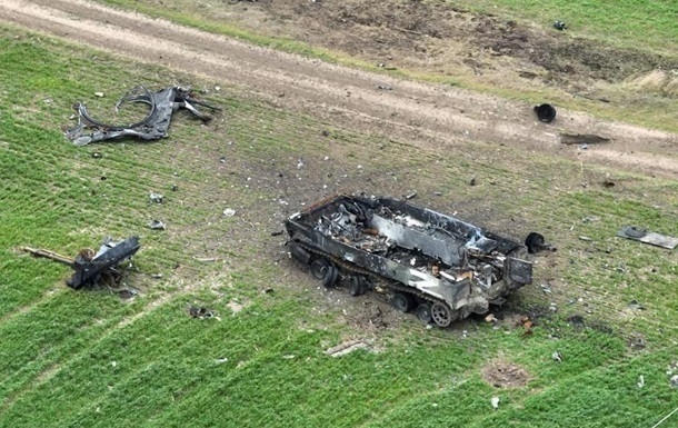 Знищена російська військова техніка на полі бою після відбиття атаки ЗСУ