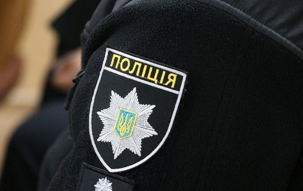 Слідчі дії біля будівлі територіального центру комплектування