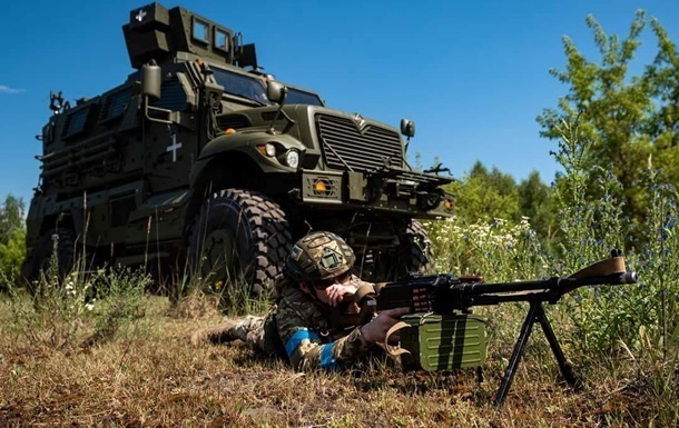 Українські військовослужбовці на бойових позиціях у Сумській області на кордоні з РФ