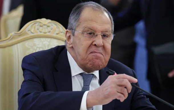 Панорама Києва під час повітряної тривоги, хмари над столицею