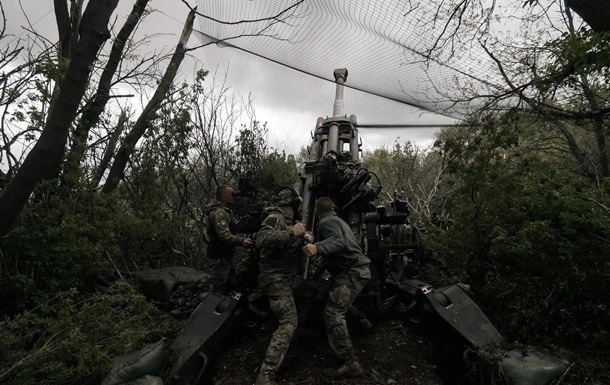 Українські військові на передовій під час оборонної операції