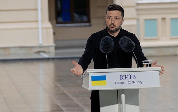 Володимир Зеленський та генеральний секретар НАТО Марк Рютте під час пресконференції обговорюють постачання ракет PAC-3