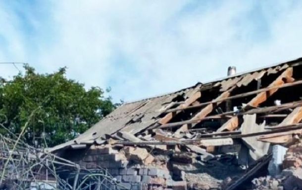 Наслідки російського обстрілу Дніпропетровської області, зруйновані будинки та пошкоджені підприємства