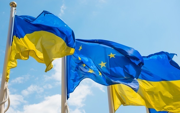 Марта Кос виступає перед засіданням Ради ЄС у Люксембурзі