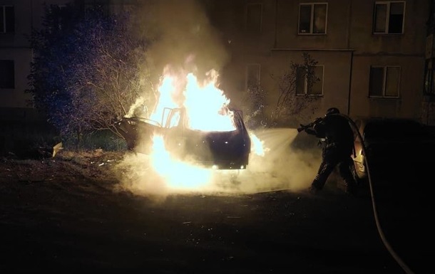 Наслідки артилерійських та дронових обстрілів РФ у Дніпропетровській області, пошкоджені будівлі