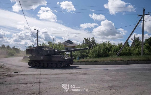 Українські військові на передовій під час виконання бойових завдань