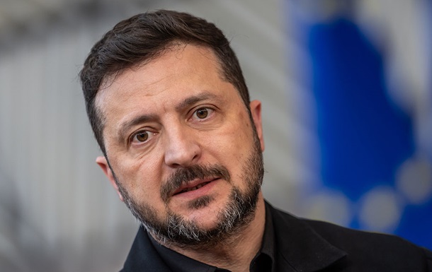Володимир Зеленський під час брифінгу щодо ролі Білорусі у війні