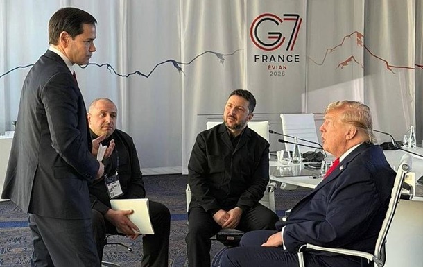 Дональд Трамп та Володимир Зеленський на зустрічі G7