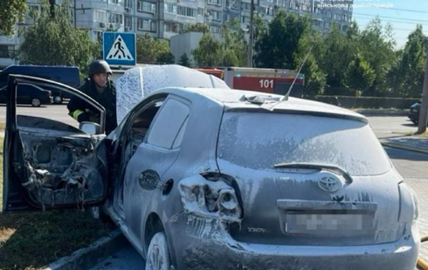 Наслідки атаки російського БПЛА на автозаправну станцію в Запоріжжі