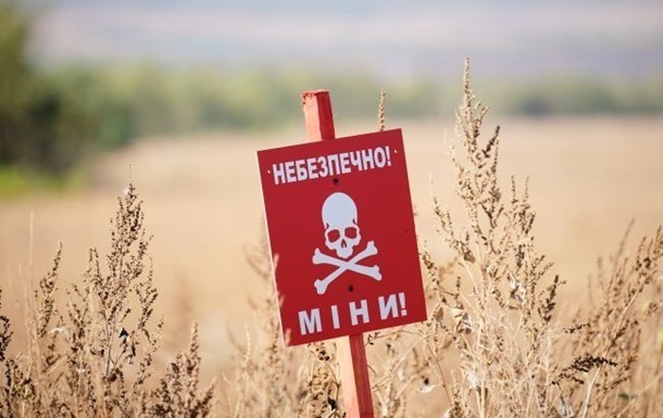 Наслідки російського обстрілу на Херсонщині, де загинув працівник NPA