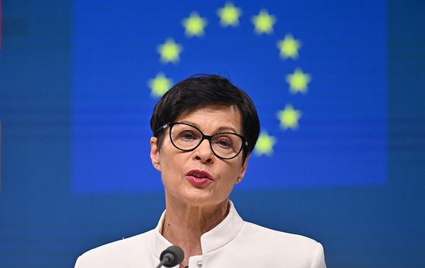 Марта Кос та представники ЄС на брифінгу щодо фінансування України