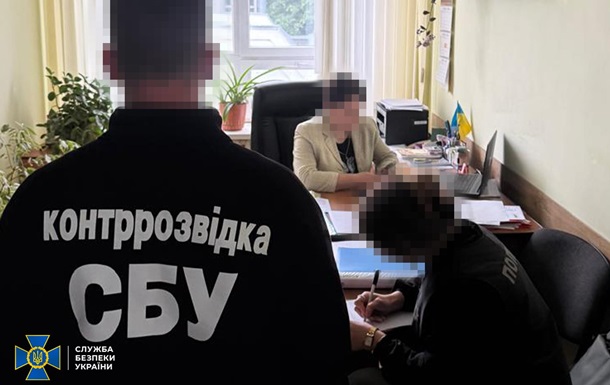 Співробітники СБУ під час проведення спецоперації проти ухилянтів