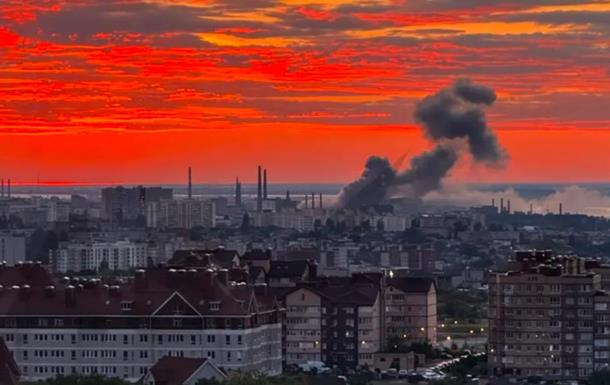 Запуск ракет FP-5 Фламінго по об'єктах в РФ