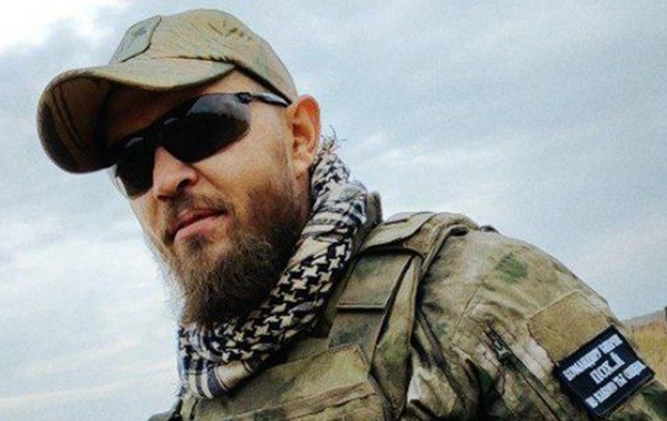 Російський військовослужбовець під час запису звернення