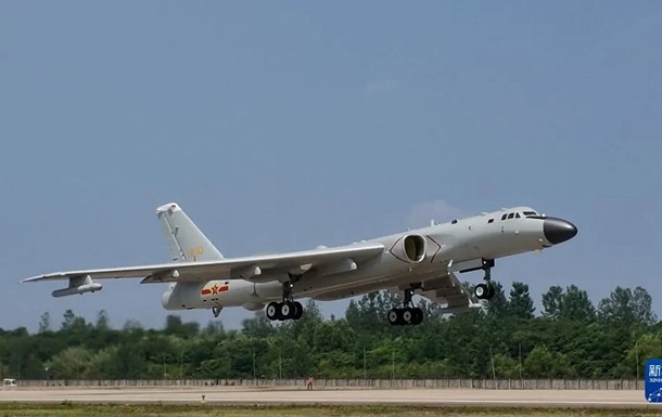 Російські та китайські військові літаки під час спільного патрулювання над Тихим океаном