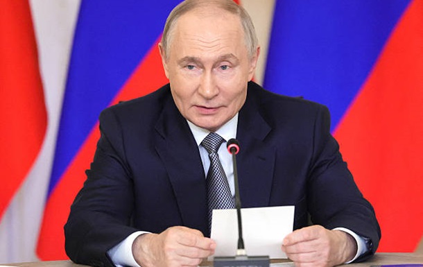 Володимир Путін виступає на з'їзді Єдиної Росії