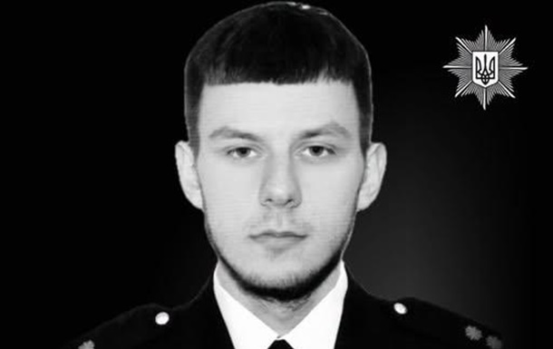Поліцейське авто після обстрілу на Харківщині