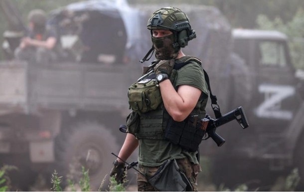 Російський військовий літак або дрон над кордоном Польщі як символ гібридної загрози НАТО
