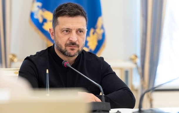 Українські безпілотники та високотехнологічна зброя на виробництві