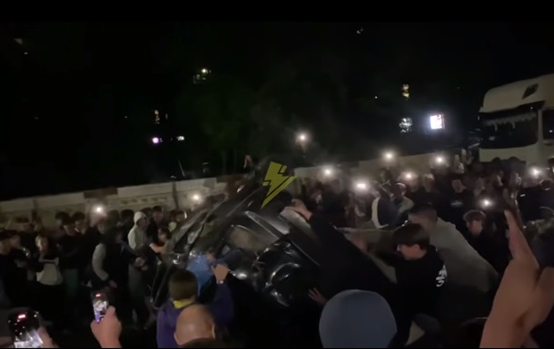 Правоохоронці працюють на місці конфлікту у Львові