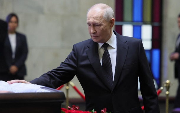 Володимир Путін під час наради в Кремлі