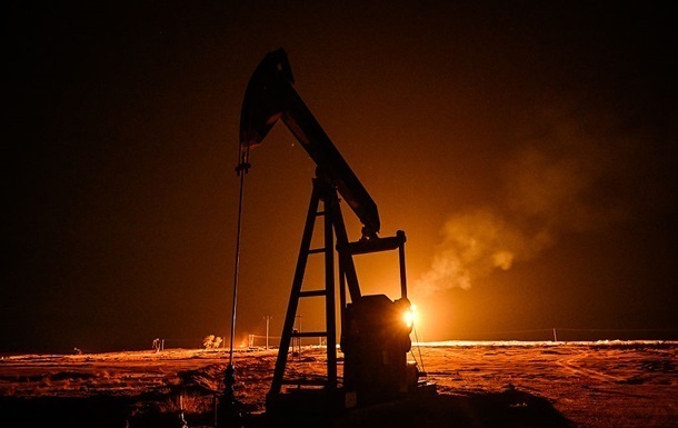 Нафтопереробний завод у Росії після атаки дронів