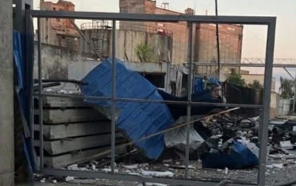 Наслідки російського ракетного удару по портовій інфраструктурі Одеської області