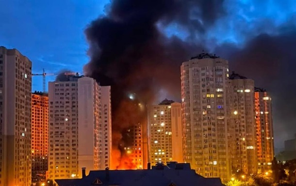Наслідки нічного ракетного удару по Києву та робота рятувальників