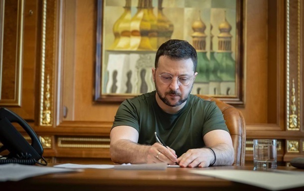 Президент Зеленський підписує указ про розширення санкцій проти російської фінансової системи