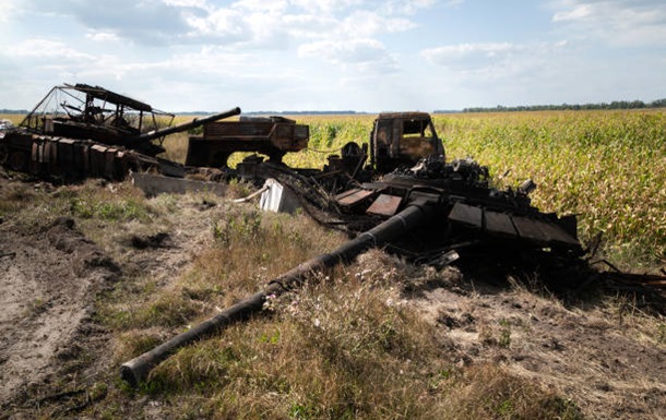 Українські військові на позиції під час бойових дій проти російських окупантів
