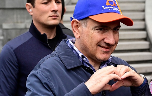 Російський митний пункт, де перевіряють вантажі з квітами