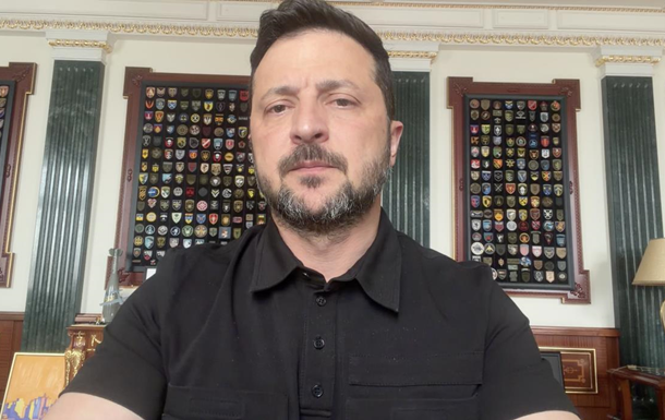 Наслідки масованого обстрілу Києва балістичними ракетами
