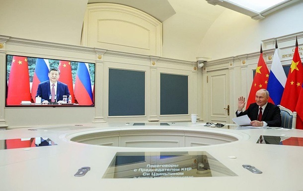 Зустріч Путіна та Сі Цзіньпіна, що символізує економічну залежність РФ від Китаю