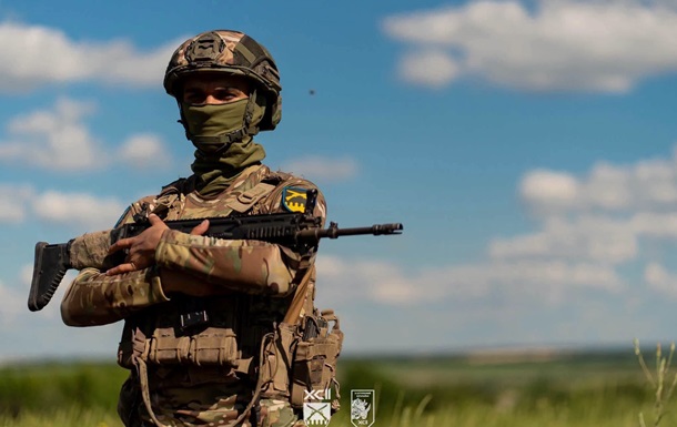 Українські захисники на позиціях під час інтенсивних боїв