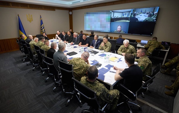 Президент Володимир Зеленський на засіданні Ставки Верховного Головнокомандувача
