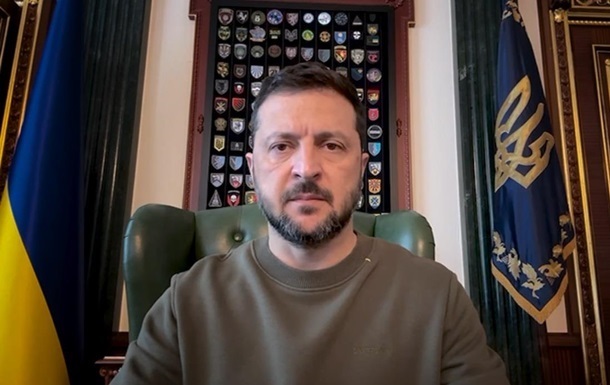 Президент України Володимир Зеленський та генерал-майор Михайло Драпатий