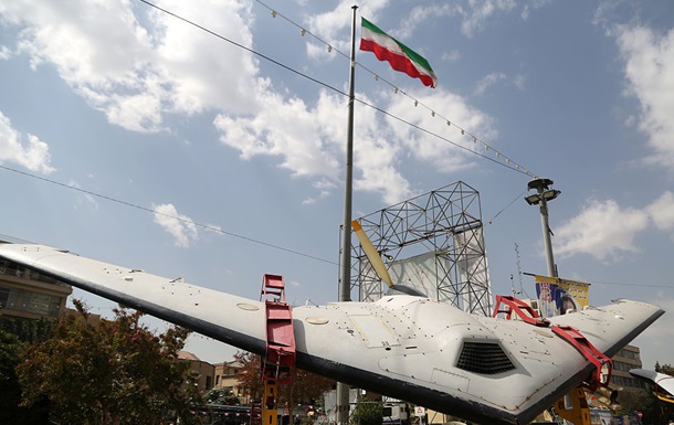 Російські дрони Shahed в небі над об'єктами США