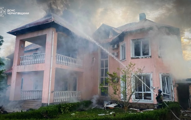 Наслідки нічної атаки дронів на Чернігівську область
