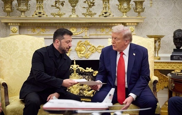 Президент США Дональд Трамп та Володимир Зеленський під час дипломатичної зустрічі